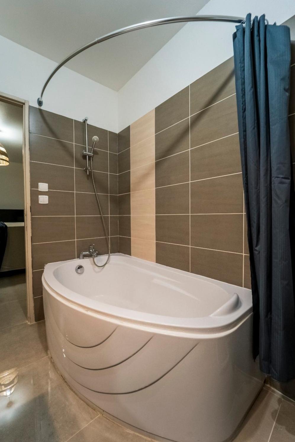 Appartement Des Carmes Nîmes Exteriér fotografie